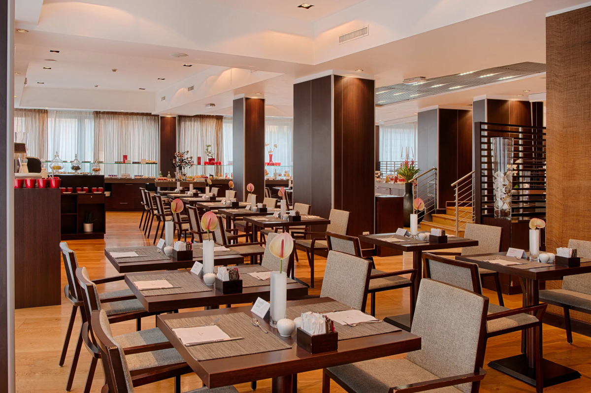 Отель NH Collection Roma Giustiniano