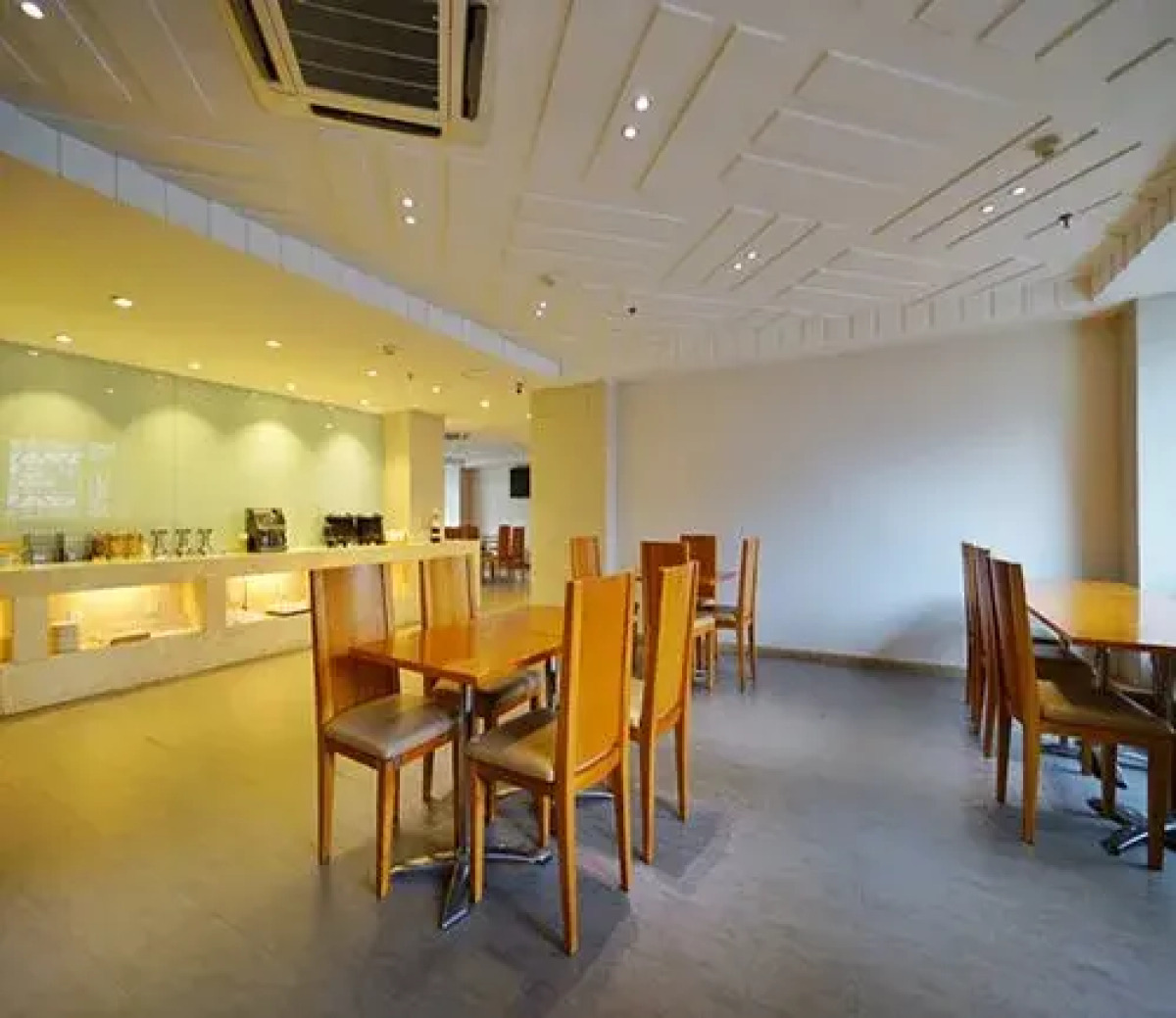 JI Hotel (Harbin Zhongyang Street People Square)