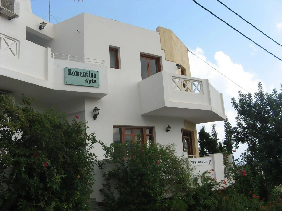 Romantica Hotel Apartments