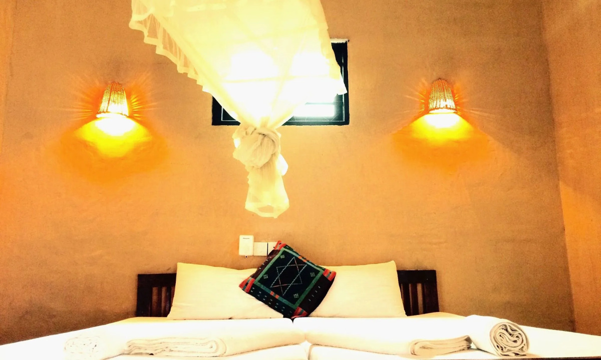 Curry Bowl Restaurant & Turtles Rest