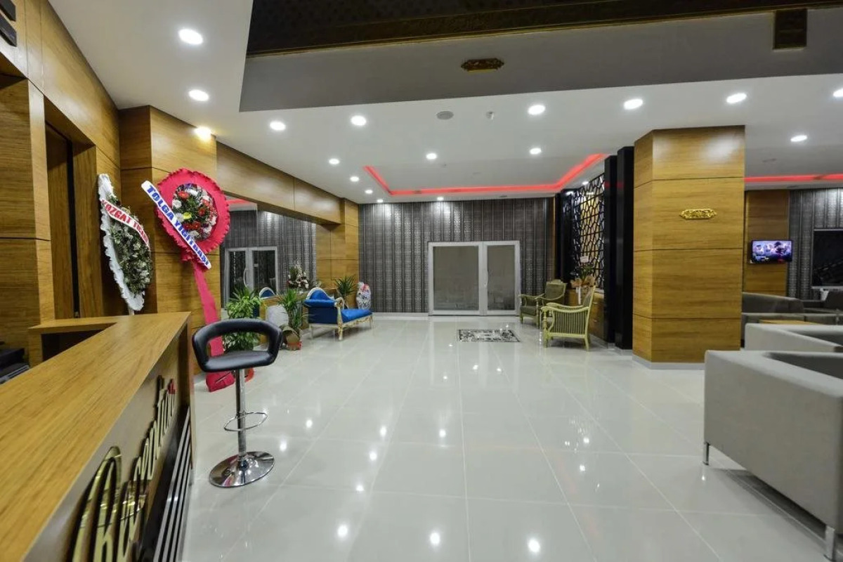 Grand Surmely Business Hotel