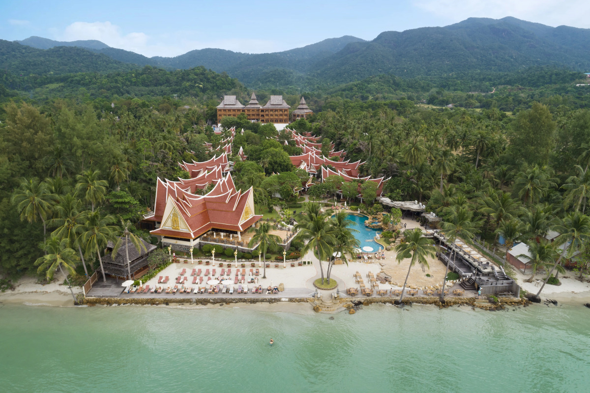 Курортный отель Santhiya Tree Koh Chang Resort