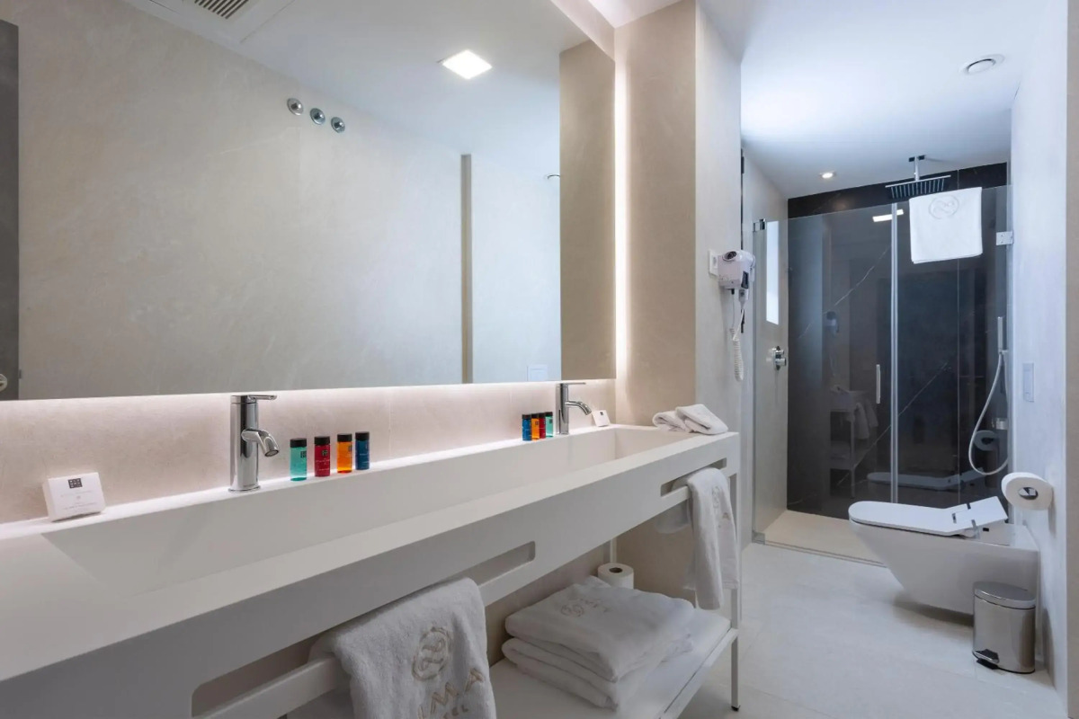 Hotel Lima - Adults Recommended