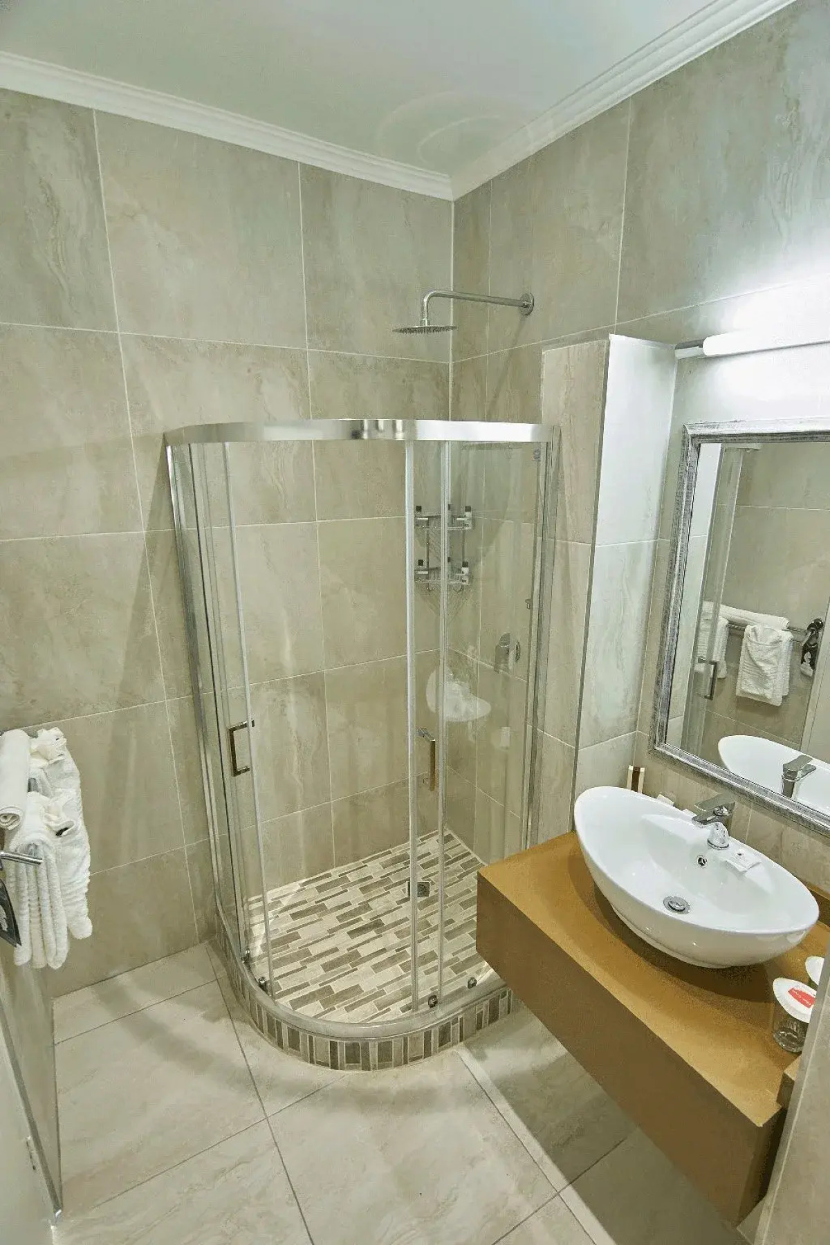 Victoria Falls Rainbow Hotel