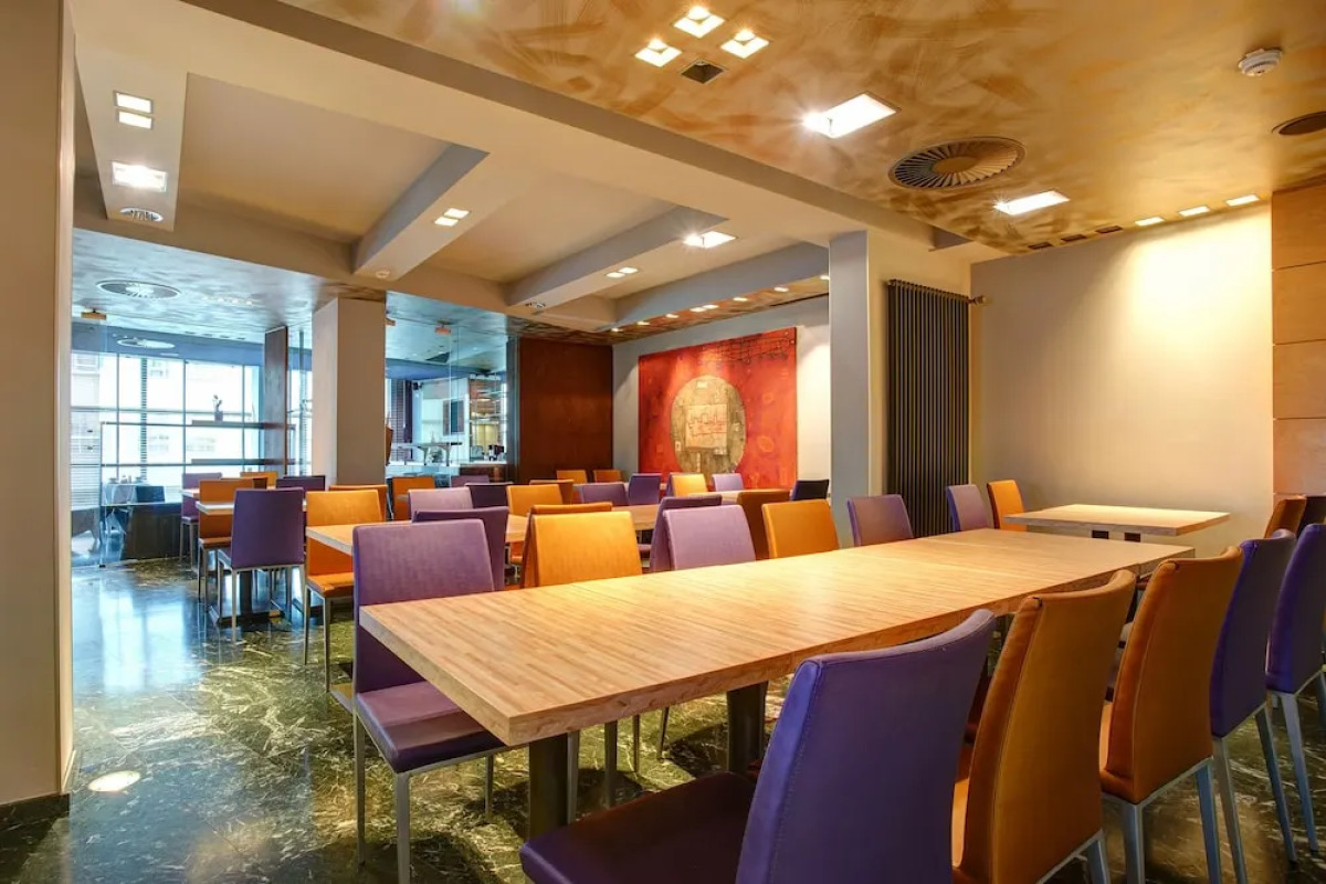 Отель Premier Inn Koeln City Centre