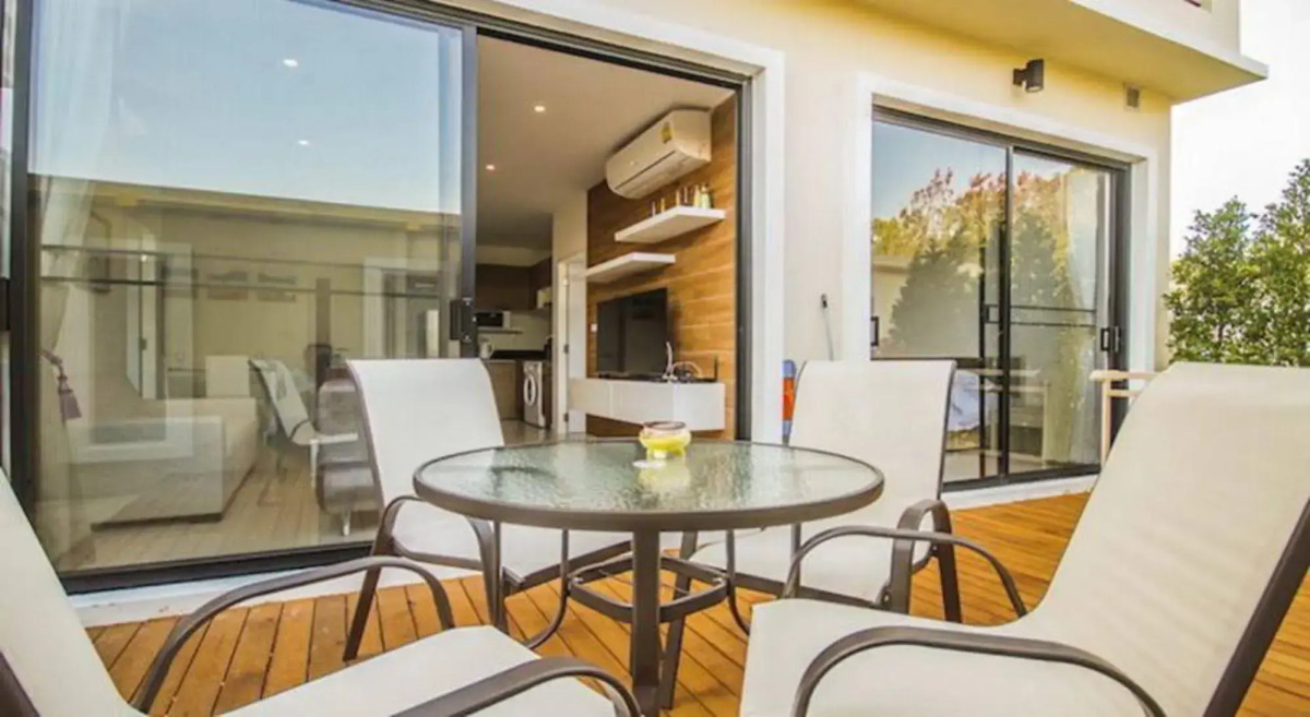 The Lago Apartments by Tropiclook