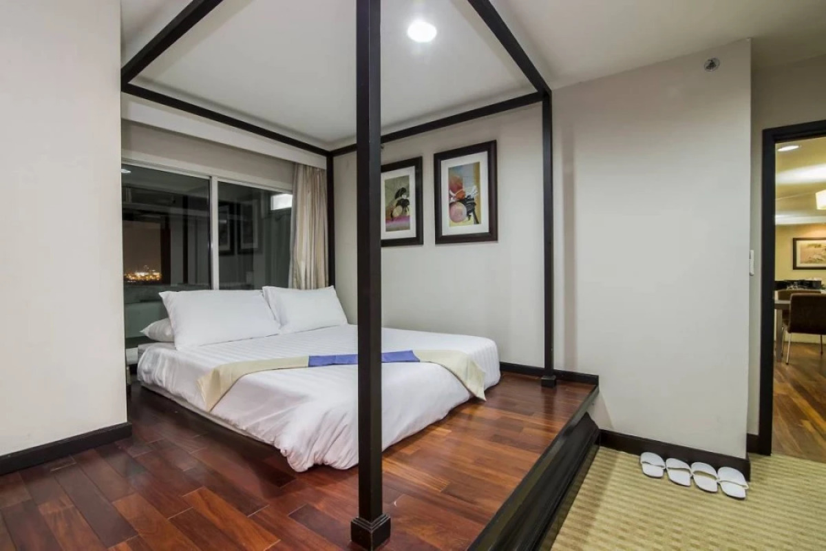 The Narathiwas Hotel & Residence Bangkok