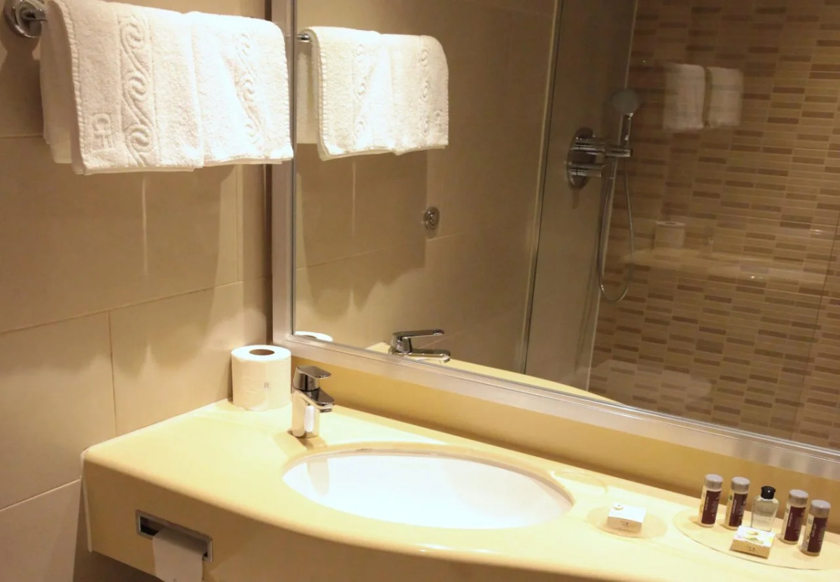 Renaissance London Heathrow Hotel