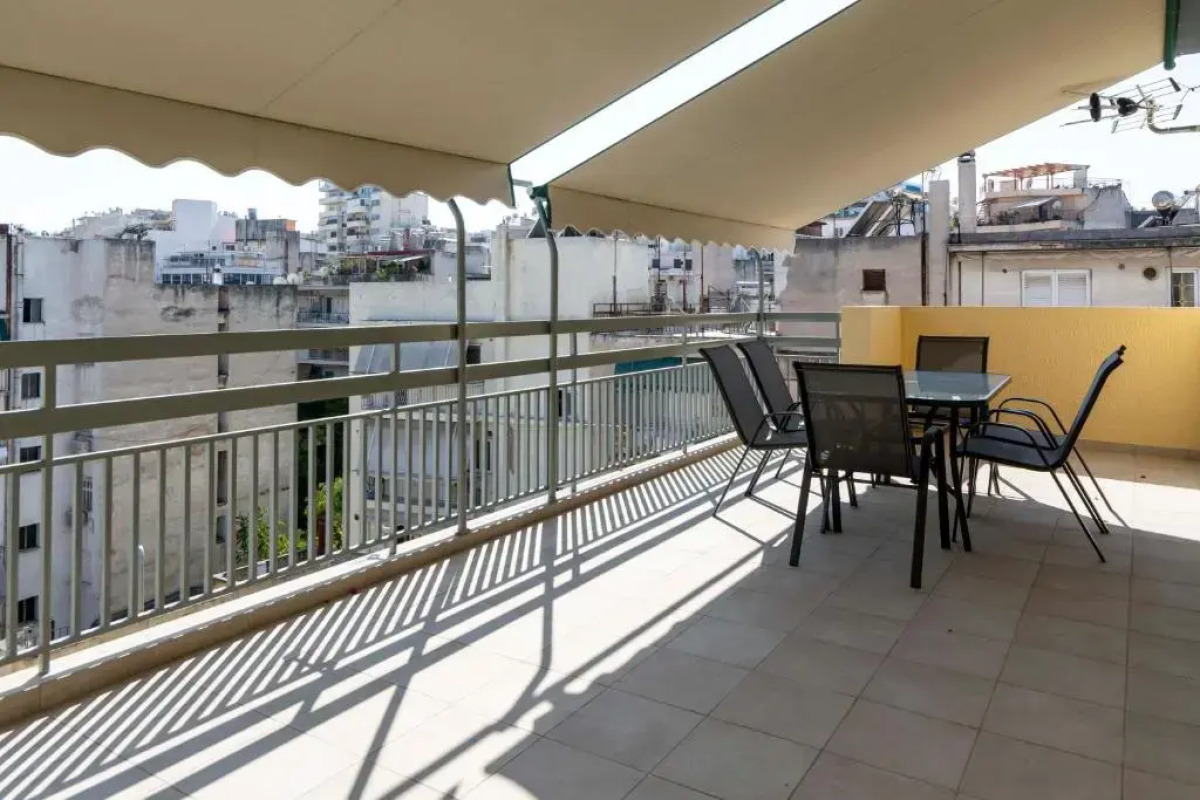 “Dandelion” apartment with an Acropolis view