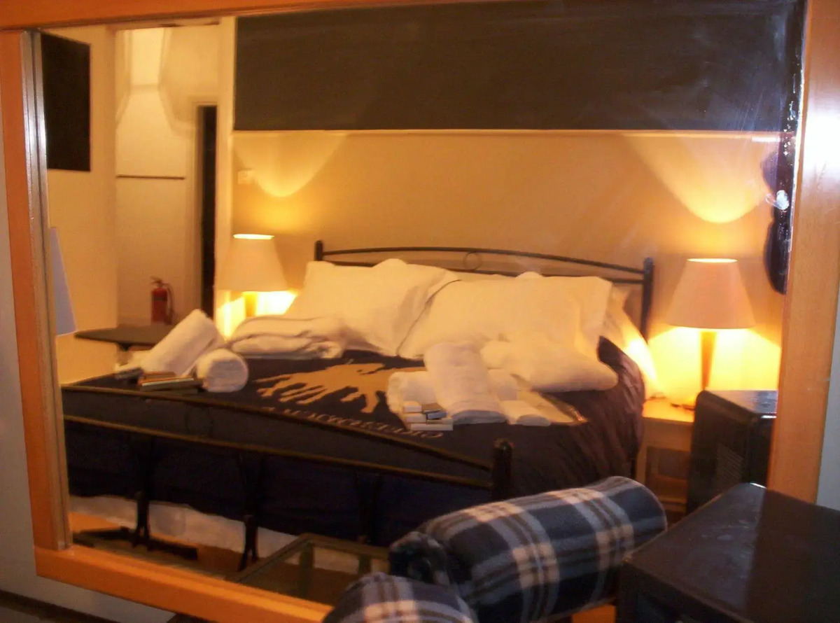 The New Yorkers Hotel