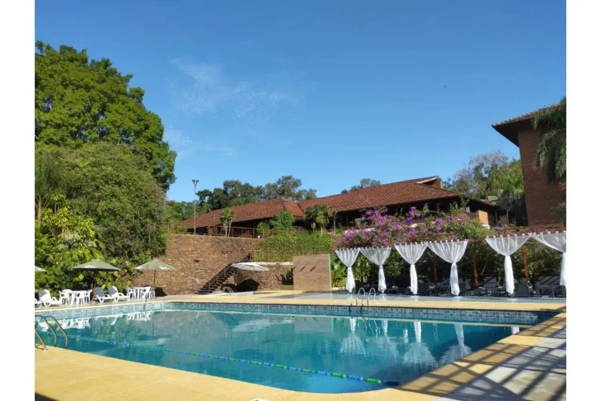 Raices Esturion Hotel