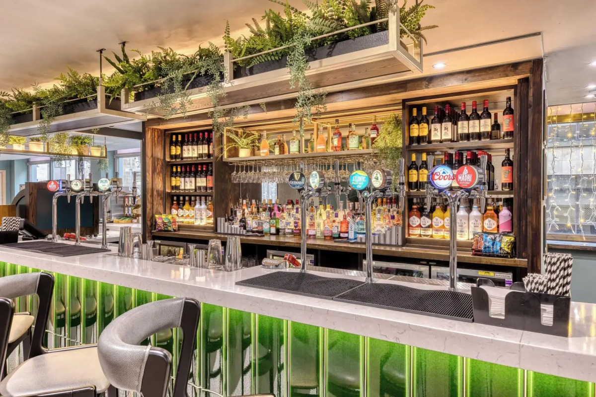 Premier Inn Glasgow City - George Square