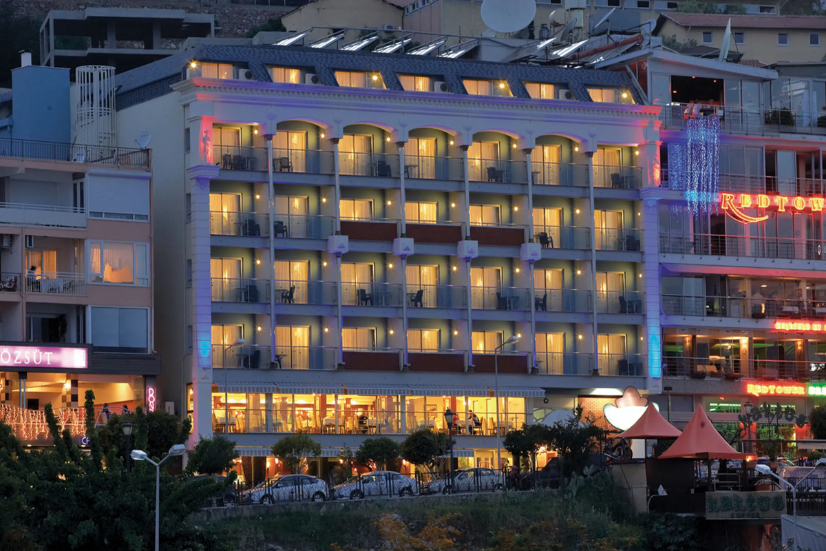 Numa Port Hotel