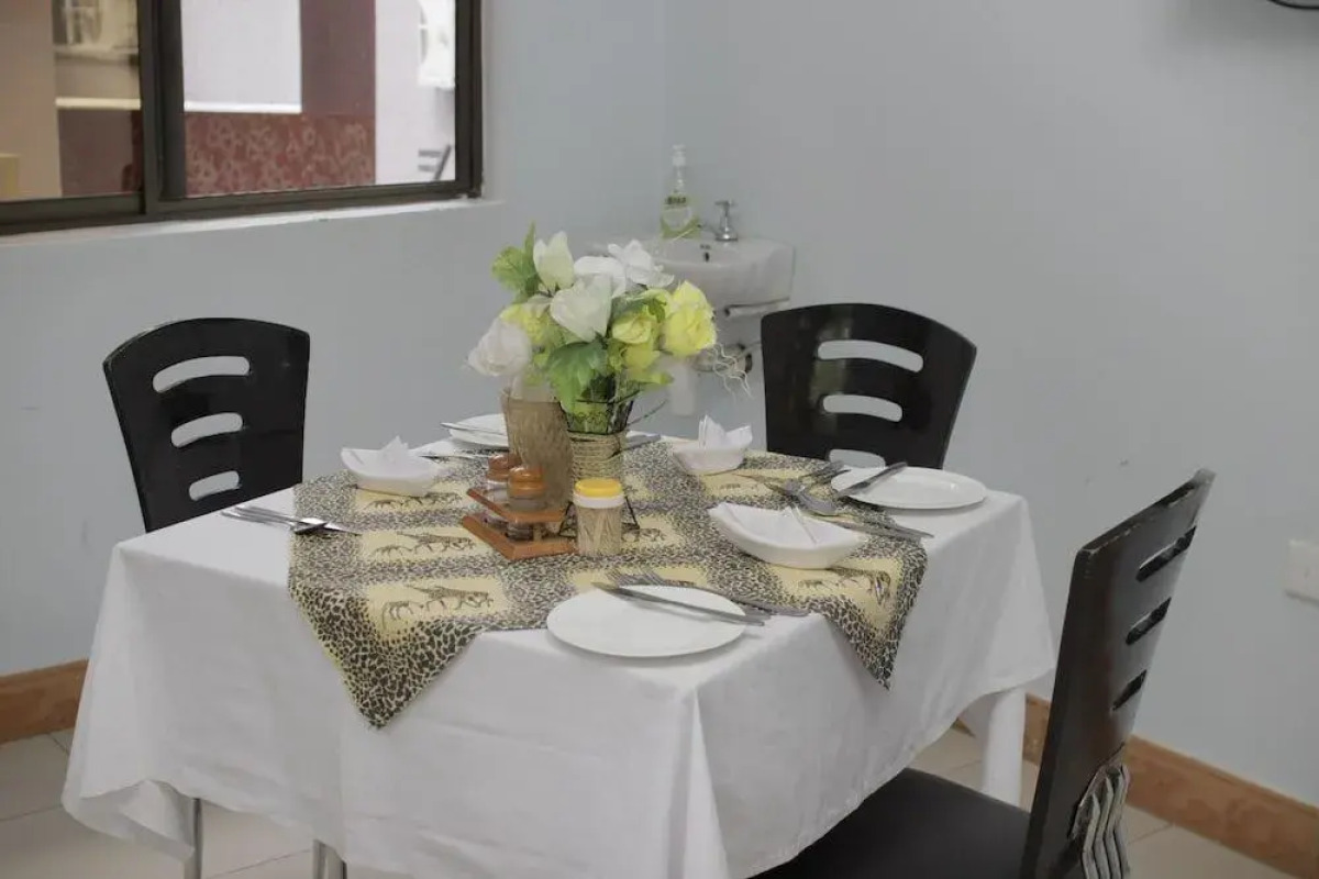 Arusha Giraffe Lodge