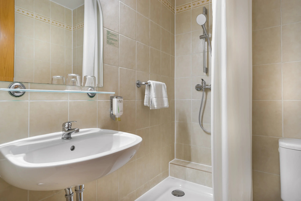 Отель East City