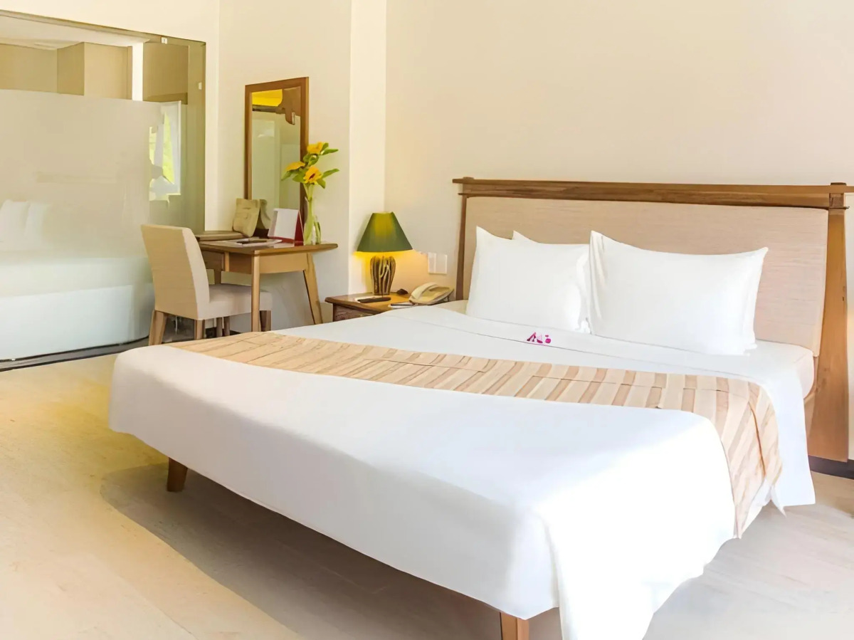 Sandy Beach Non Nuoc Resort