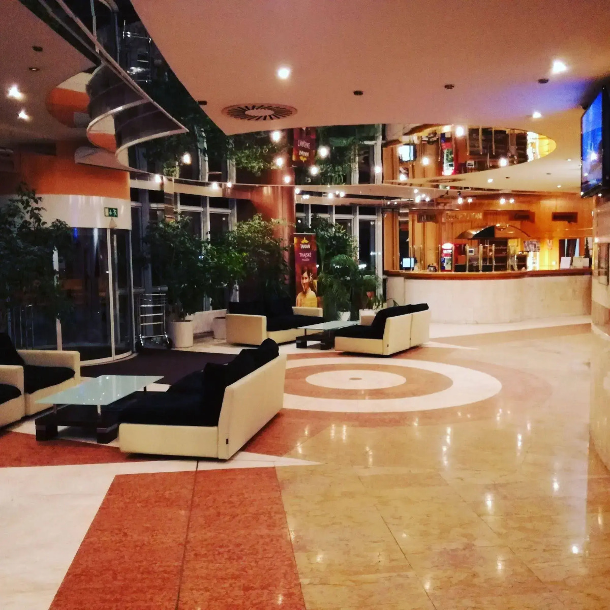 Cosmopolitan Bobycentrum