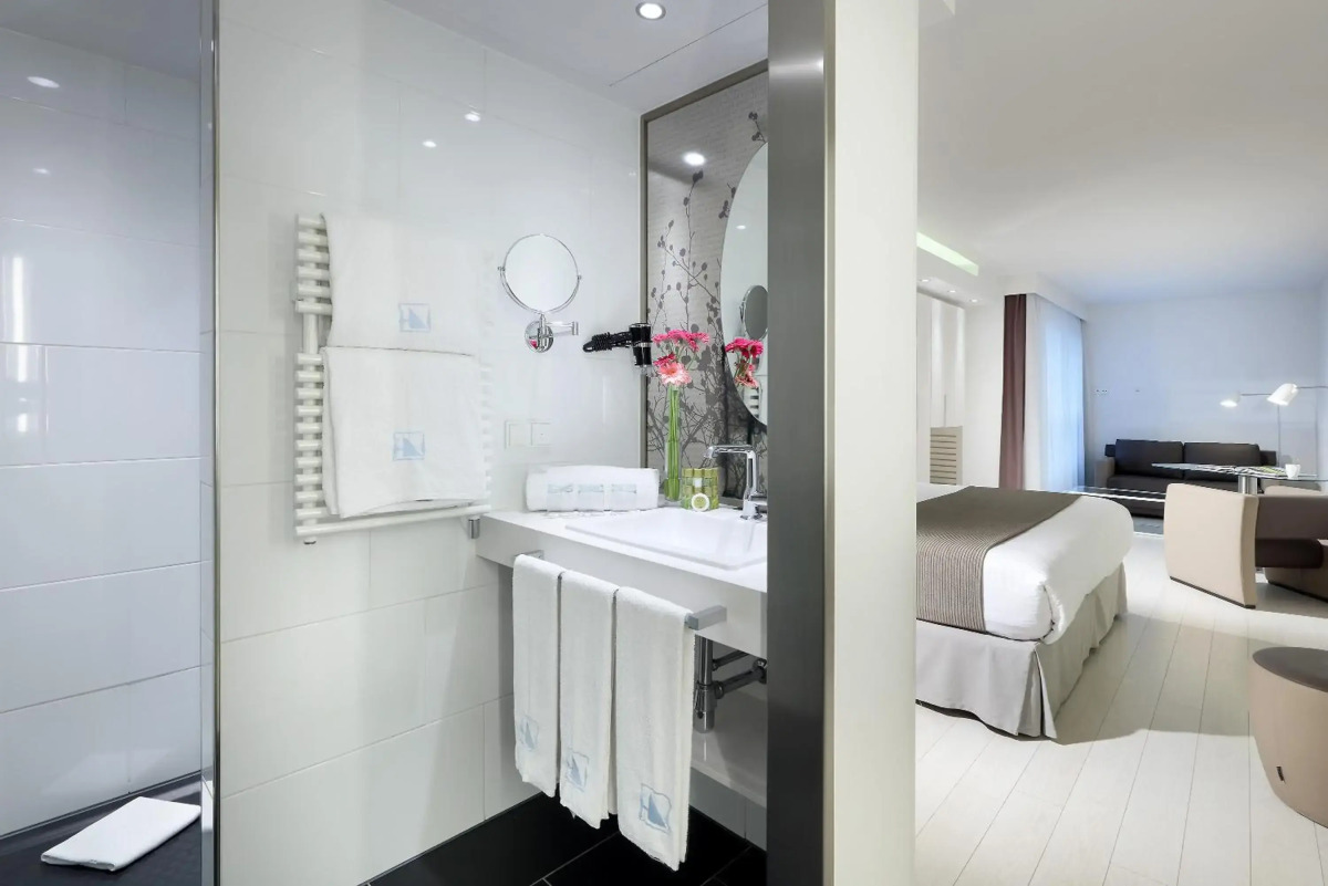 Eurostars Book Hotel