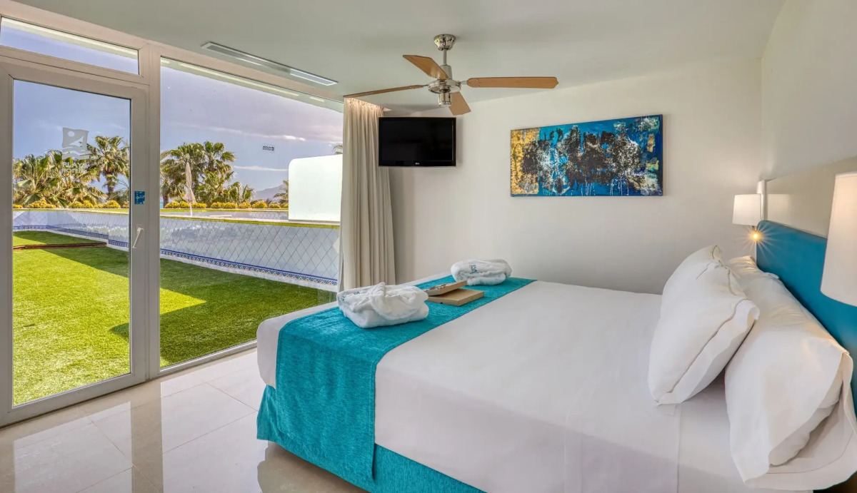 Playavera Hotel - Naturist Friendly