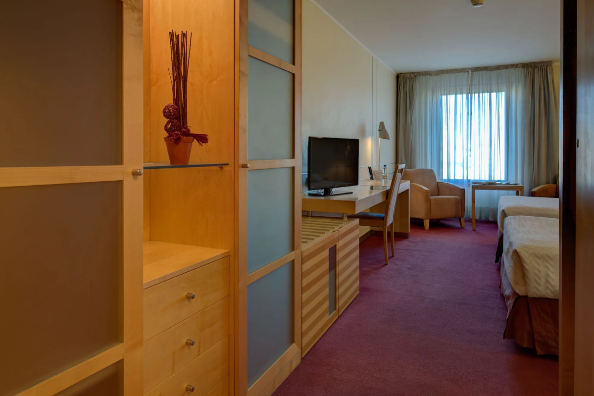 VIP Executive Entrecampos Hotel & Conference