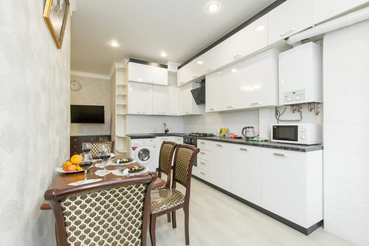 Sofi (Софи) на улице Набережная имени 60-летия СССР