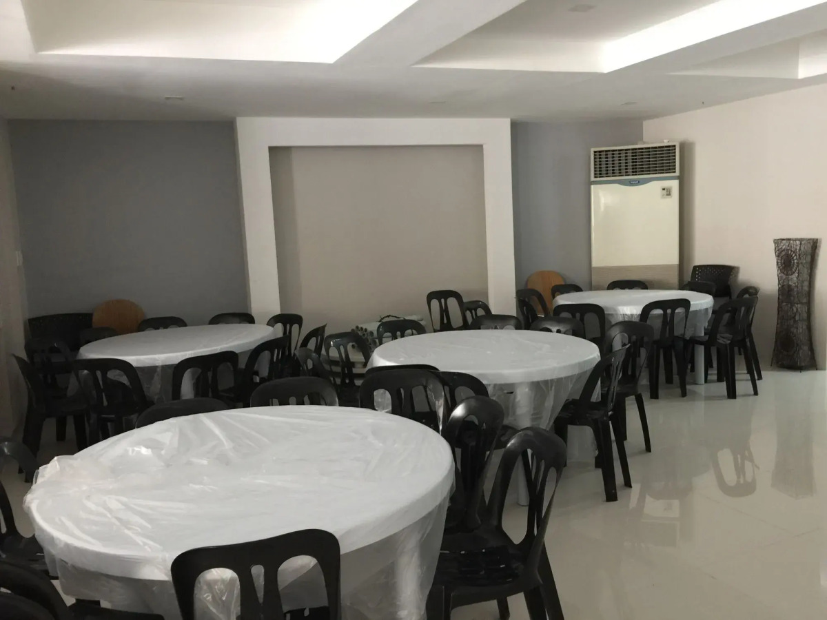 Sampaguita Suites Plaza Garcia