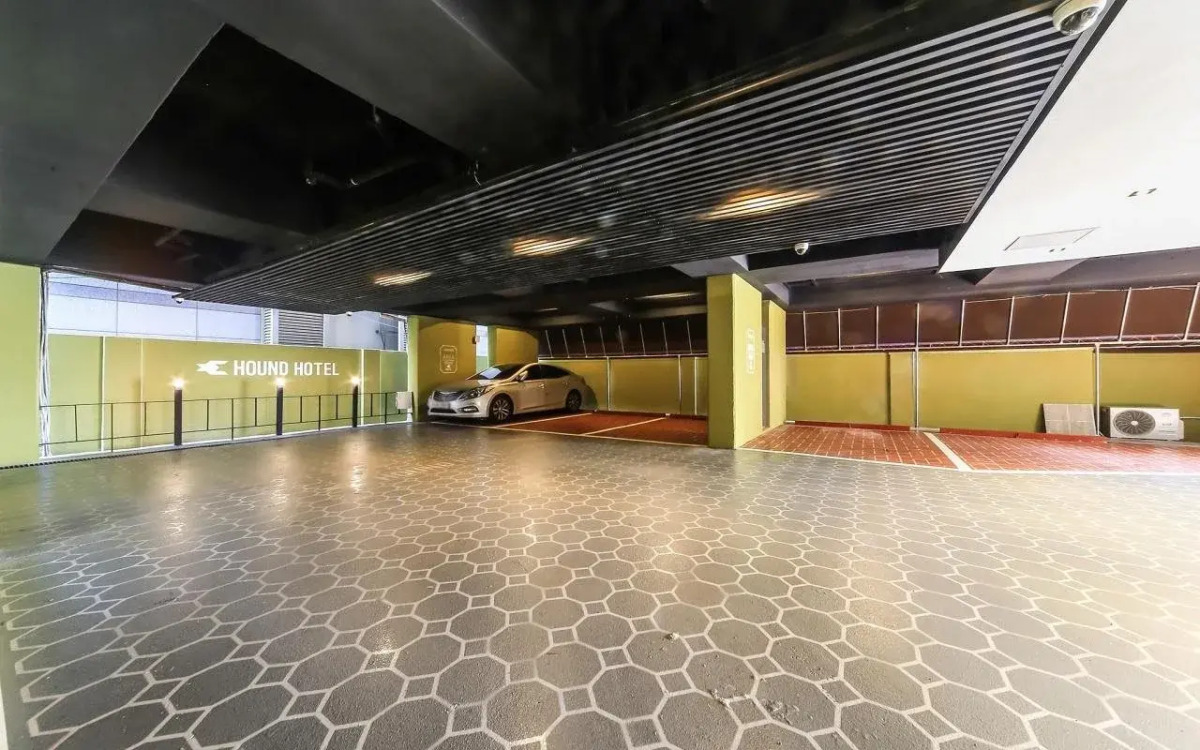 Hound Hotel Seomyeon - Bumcheon