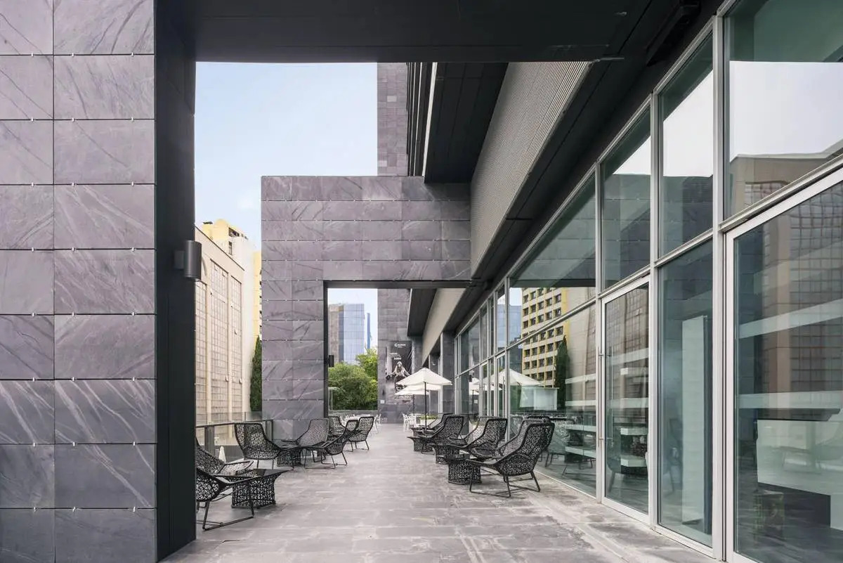 Отель ILUNION Atrium