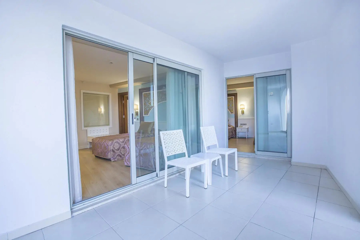 J'adore Deluxe Hotel & Spa