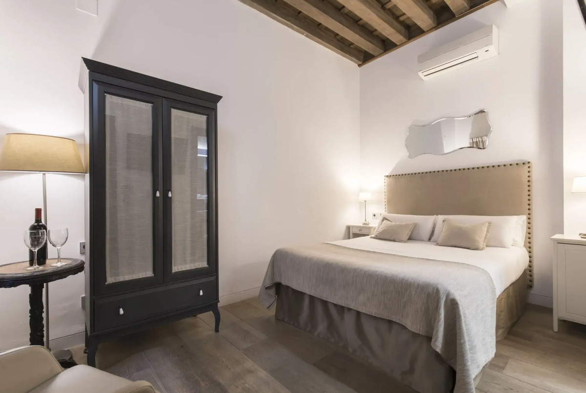 Shine Albayzín Hotel