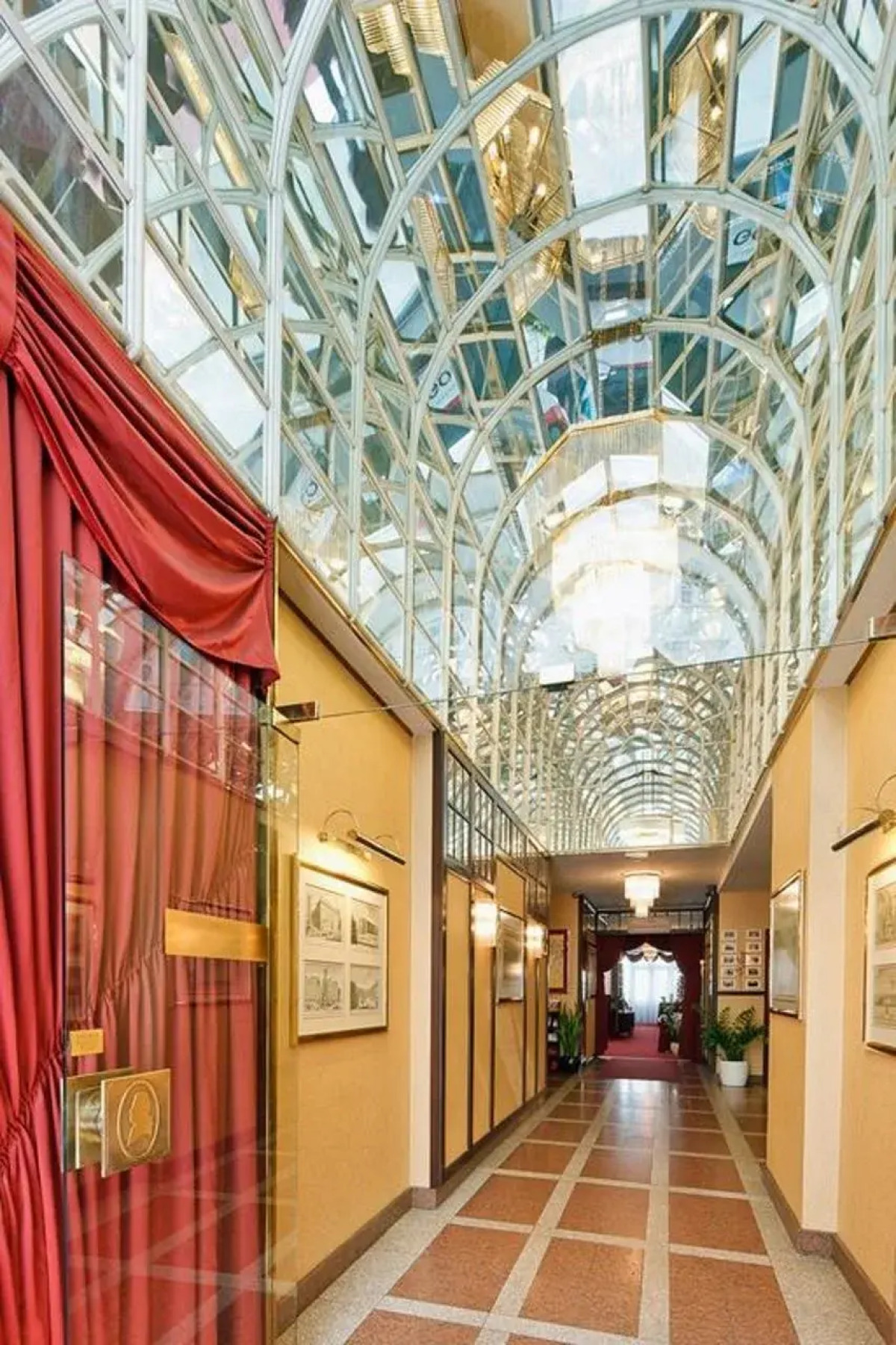 Theaterhotel & Suites Wien