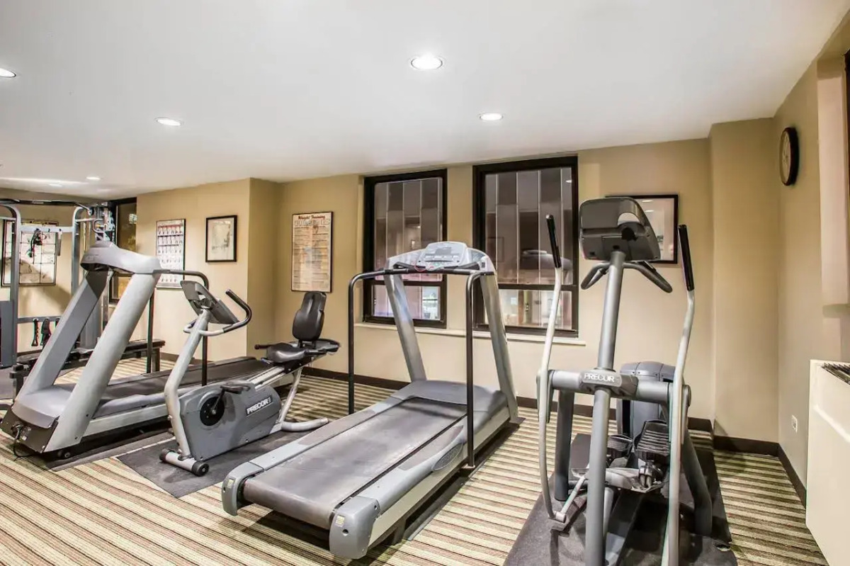 Inn of Chicago Magnificent Mile