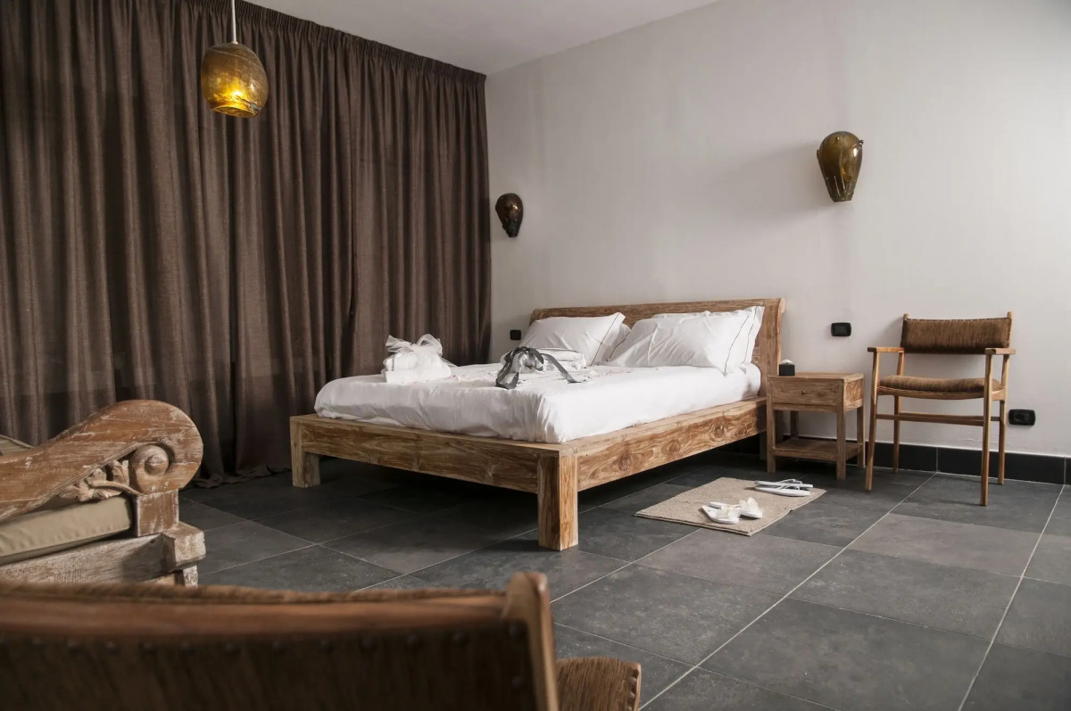 Sevenmaze Charming House