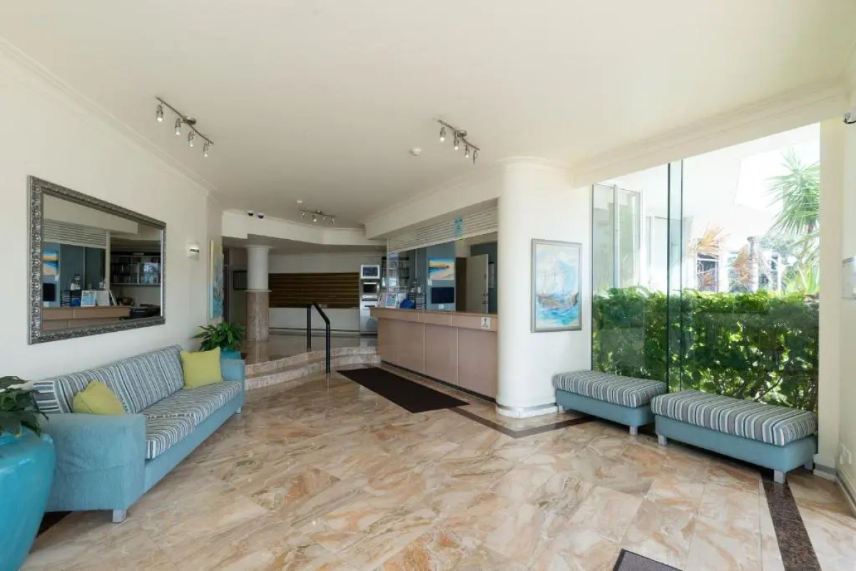 19th Avenue On The Beach