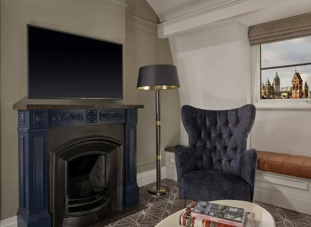 100 Queen's Gate Hotel London Kensington, Curio Collection by Hilton