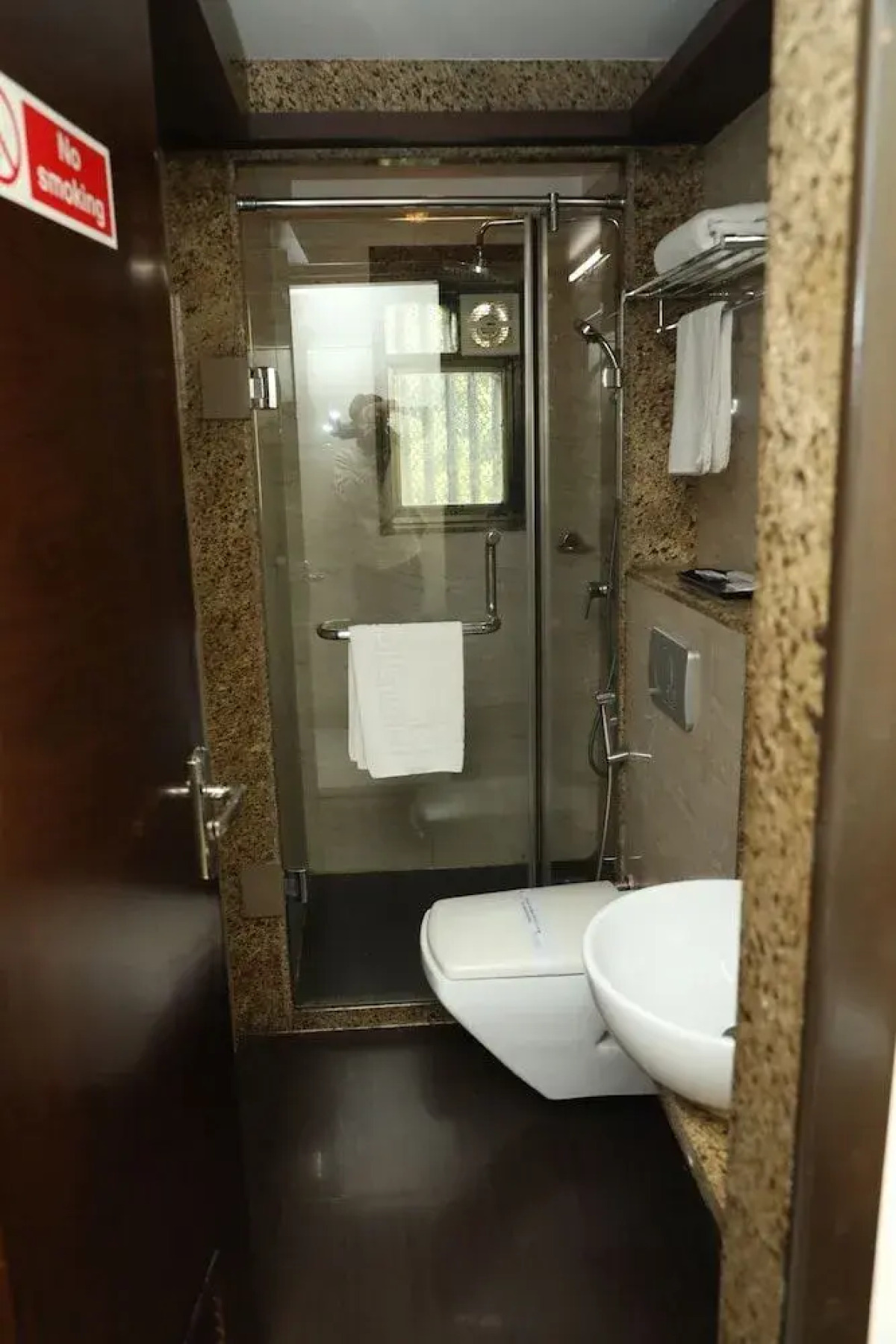 Hotel Anantha Executive Suites