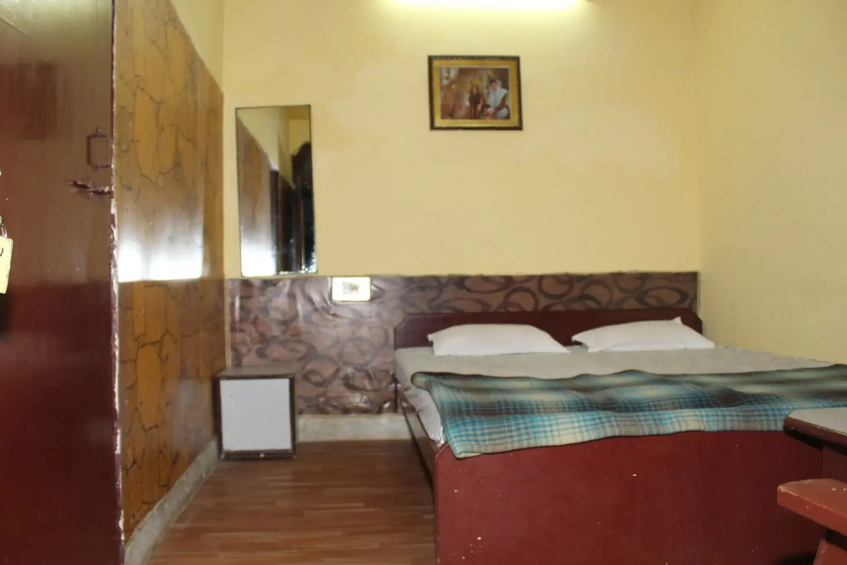 Hotel Raj Bed & Breakfast