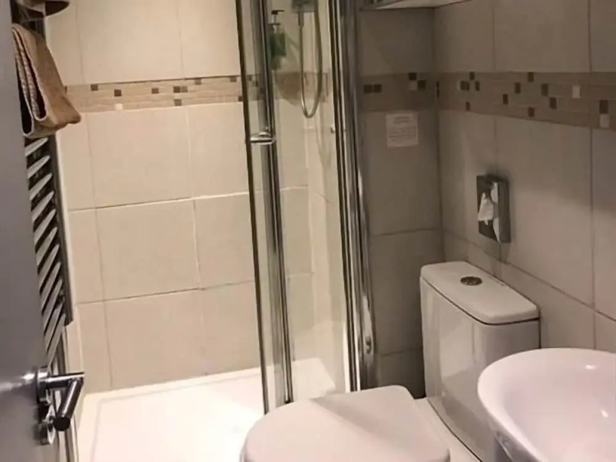 Ei8ht Brighton Apartments