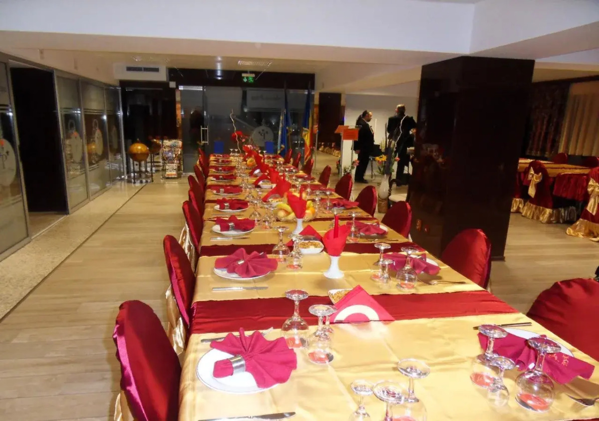 Grand Pier Hotel Old Town