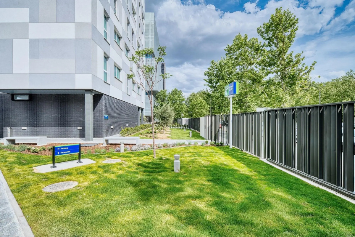 Holiday Inn Express Madrid Airport by IHG