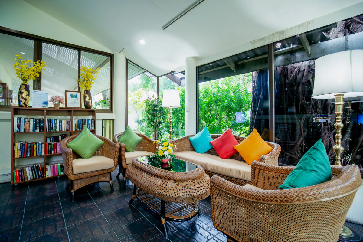 Phuket Leelavadee Hua Ting Resort