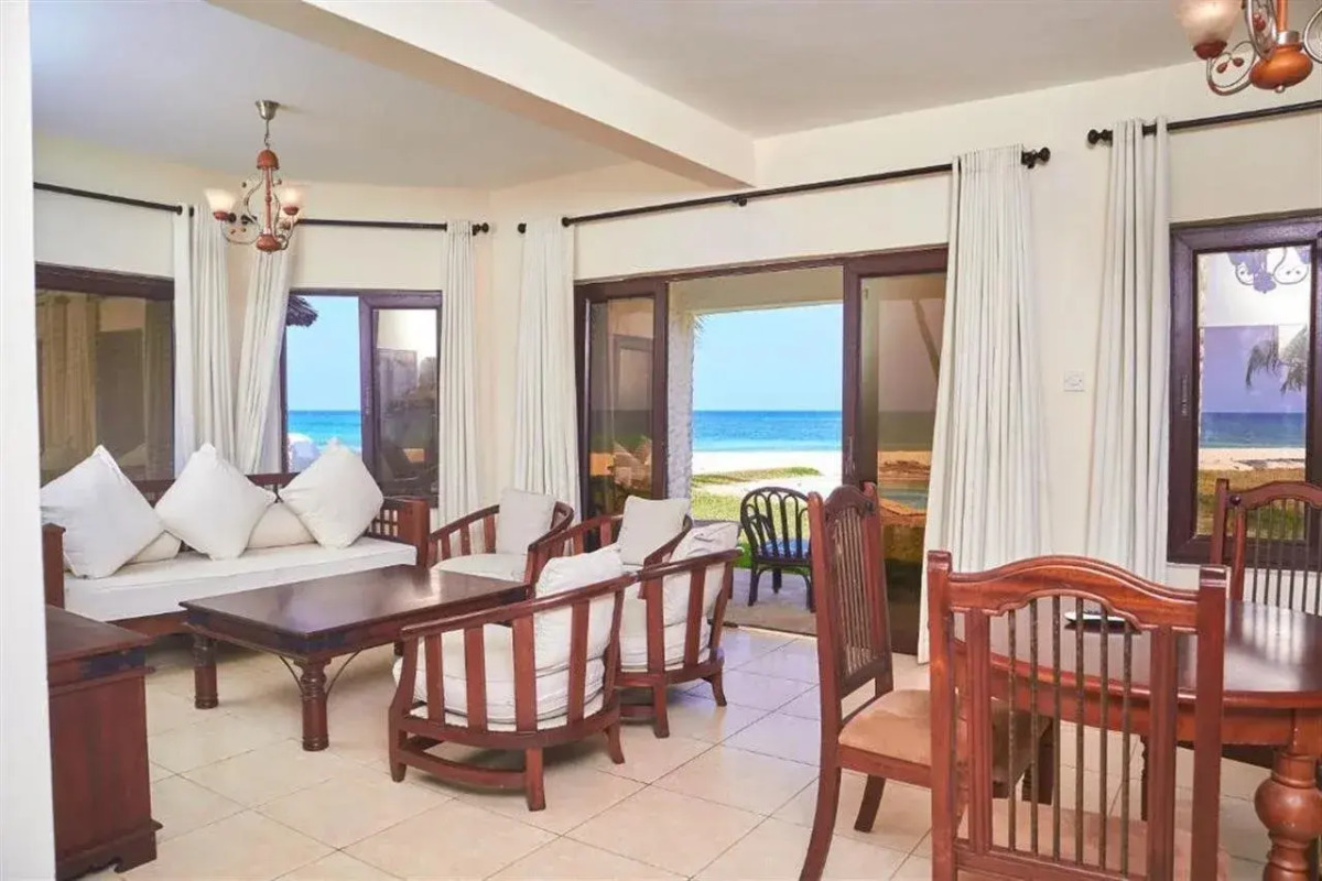 Jacaranda Indian Ocean Beach Resort