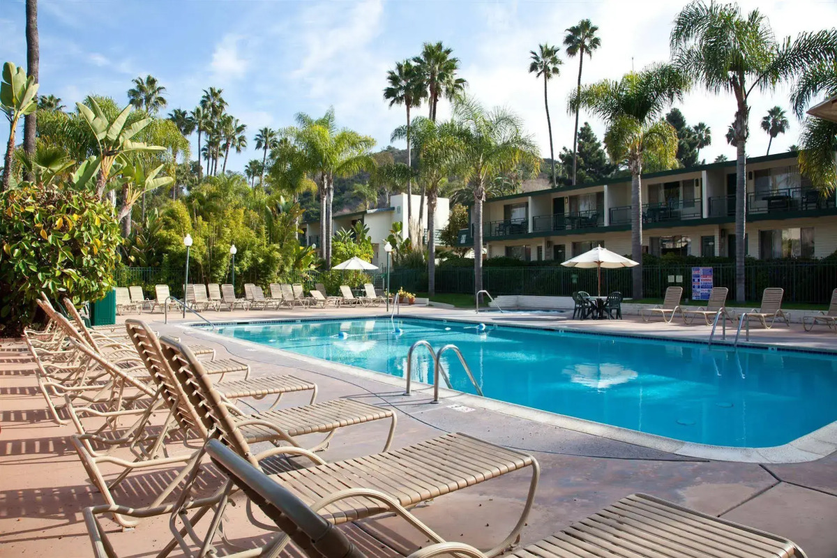 Legacy Resort Hotel & Spa