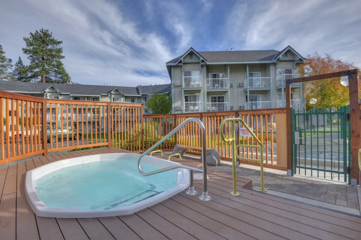 Beach Retreat & Lodge at Tahoe
