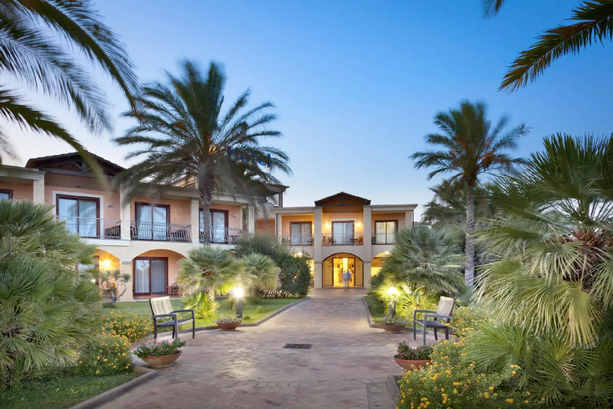 Отель Santa Gilla