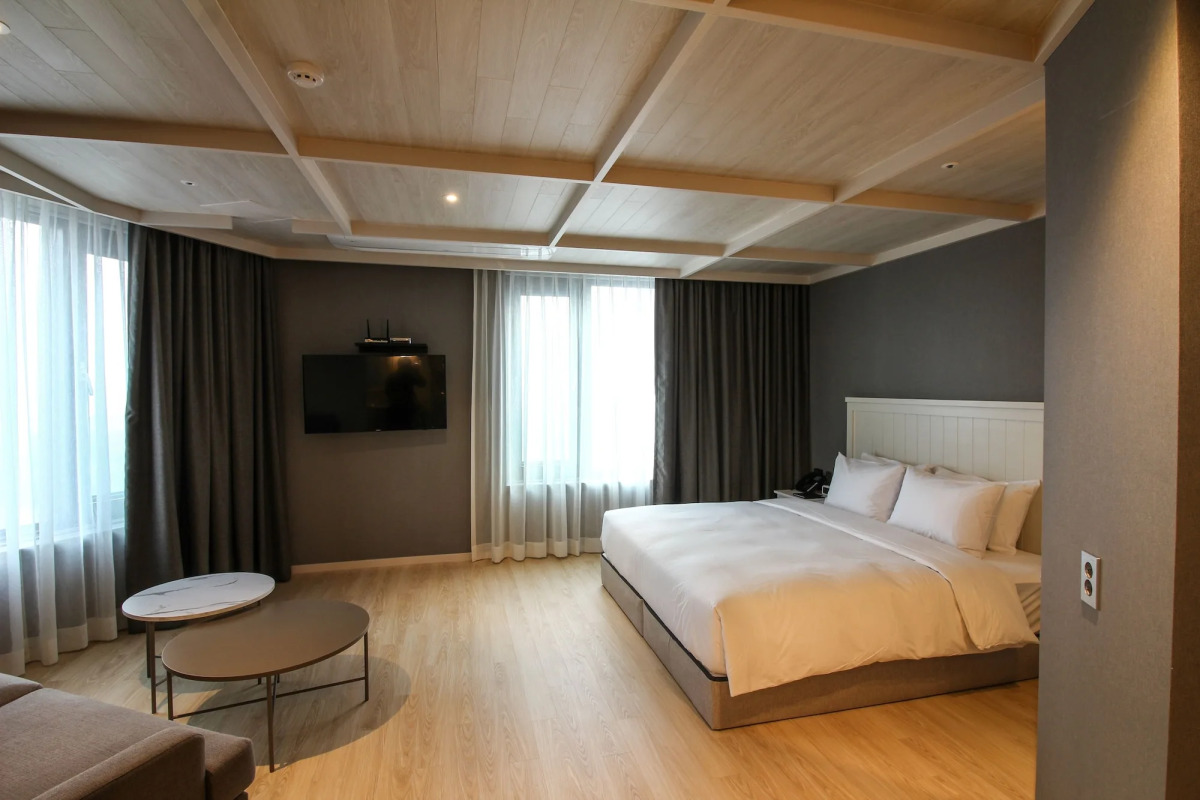 Golden Tulip Ever Yongin Hotel