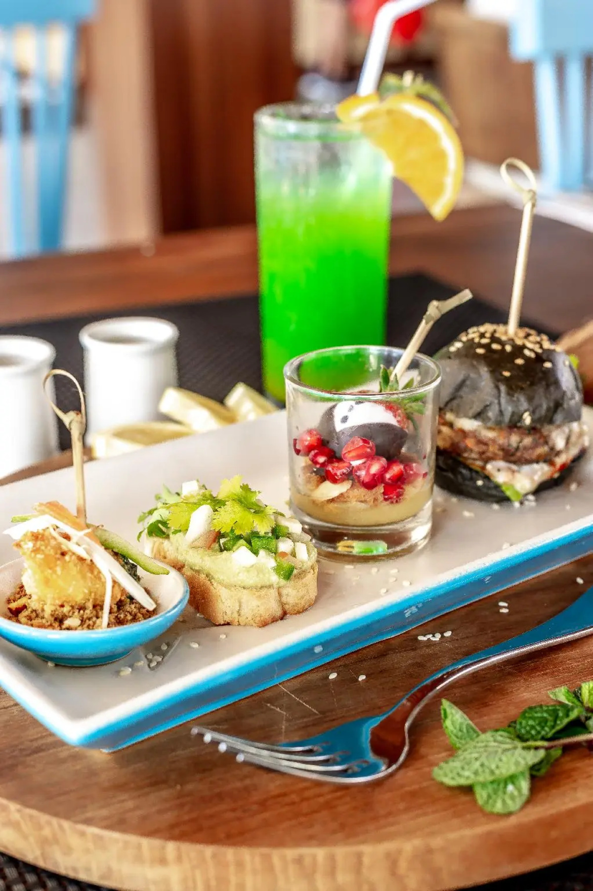 Lovina Beach Club & Resort