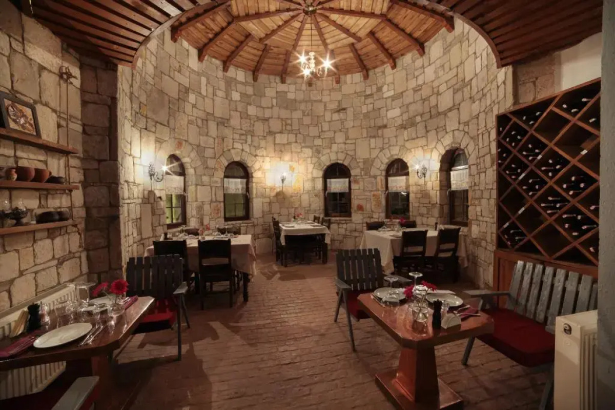 Vinifera Vineyards Hotel