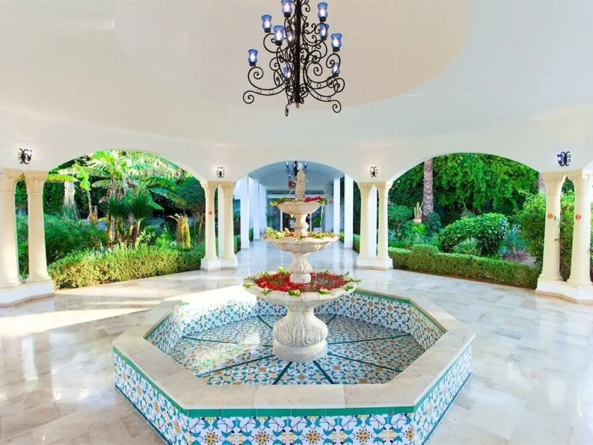 Отель Le Zenith