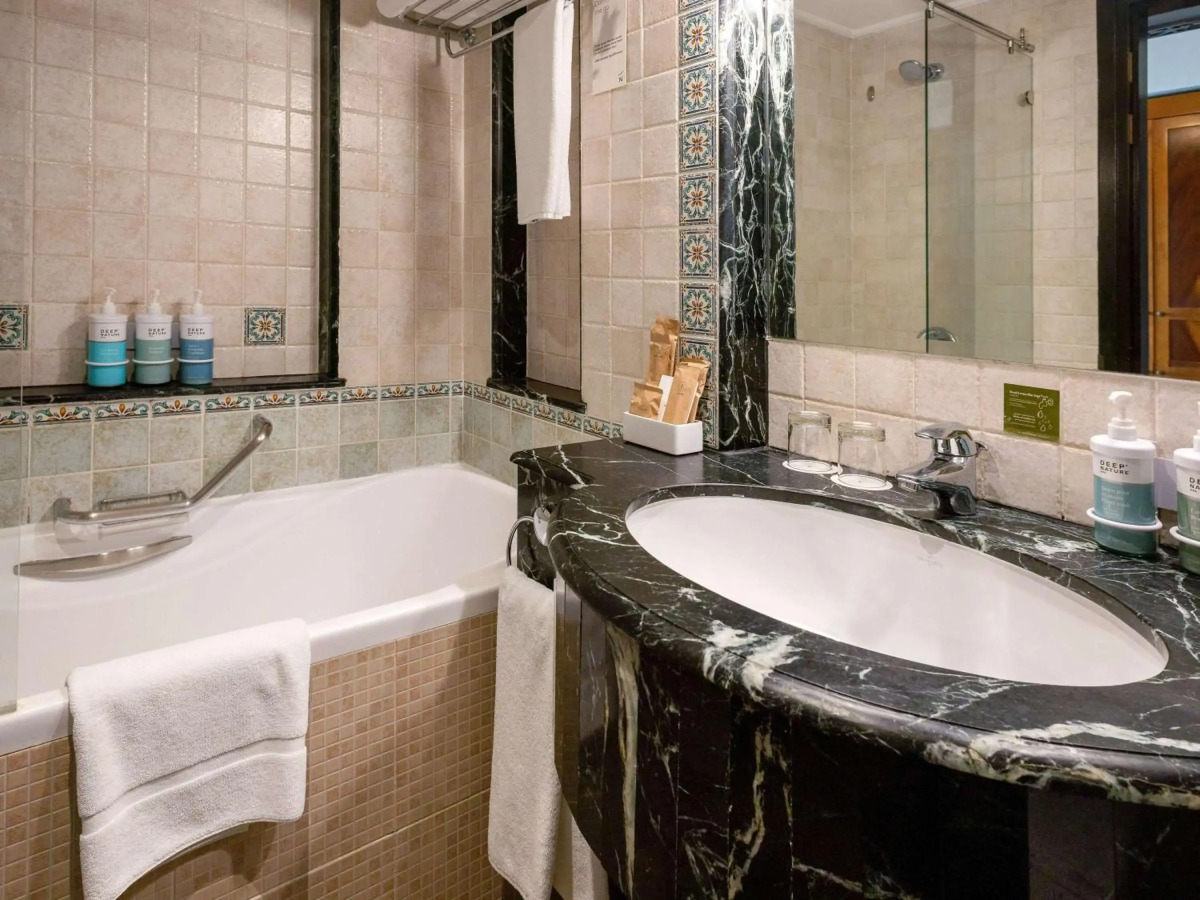 Novotel Bahrain Al Dana Resort